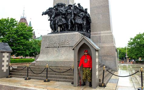 Canadian Rangers guard National War Memorial in Ottawa | Borden Citizen