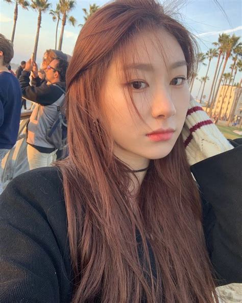 ITZY-Chaeryeong Instagram @itzy.all.in.us | Itzy, Girl, Kpop girls