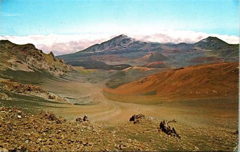 Haleakala Crater Volcano Last Eruption Hawaii National Park View ...