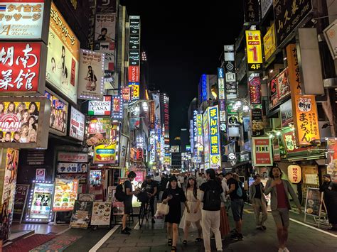 Kabukicho Tokyo : r/japanpics