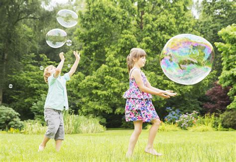 How To Make Giant Unpoppable Bubbles