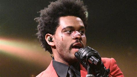 The Weeknd Blasts 'Corrupt' Grammy Awards After 2021 Nominations Snub | HuffPost