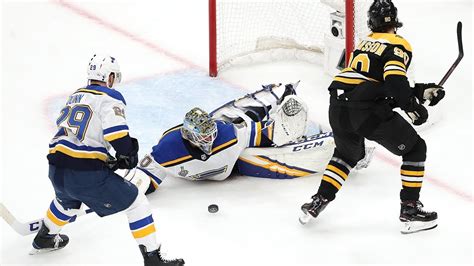 Jordan Binnington holds the Bruins at bay during incredible 1st period ...