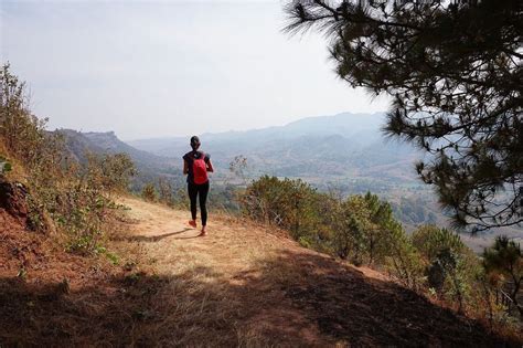 Trekking from Kalaw to Inle Lake in Myanmar | Apenoni