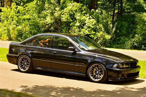 BMW E39 M5 with 18" ARC-8 Wheels in Anthracite