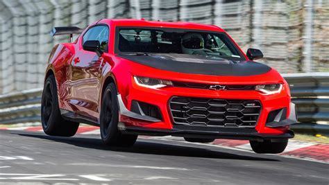 Vuela bajito: el Chevrolet Camaro ZL1 1LE rompe un récord en ...