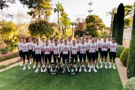 Conheça todos os ciclistas da UAE Team Emirates, para a temporada de 2024