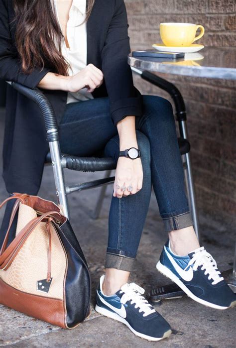 5 Tips on Wearing Sneakers with Jeans & Skirts