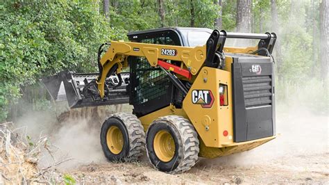 Caterpillar unveils 16 new D3 Series skid steers and CTLs