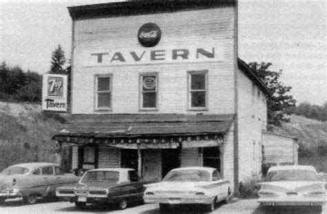 Photos in front of Bowman’s tavern bring back memories | Black Diamond History