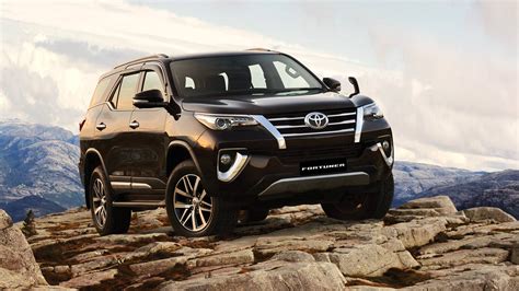 [100+] Toyota Fortuner Wallpapers | Wallpapers.com