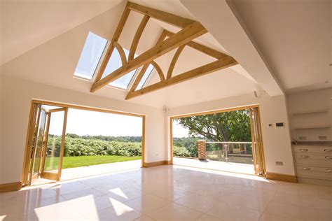 Oak Queen Post Trusses – Oakmasters Frames Direct