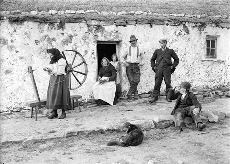 People of old Ireland in rare photographs, 1885-1925 - Rare Historical ...