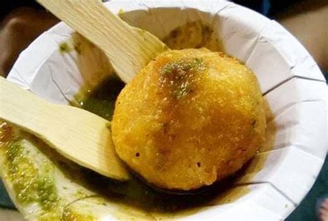 16 Best Indore Street Food Delicacies To Satiate Your Cravings In 2023!