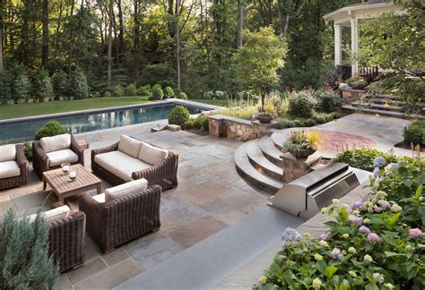 Should You Use Flagstone or Pavers in Your Backyard Patio Design?