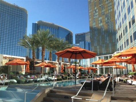 "Der pool" Waldorf Astoria Las Vegas (Las Vegas) • HolidayCheck (Nevada | USA)