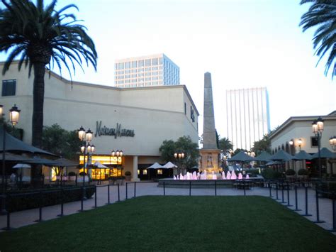 Palm Desert California shopping | Smithsonian Photo Contest | Smithsonian Magazine