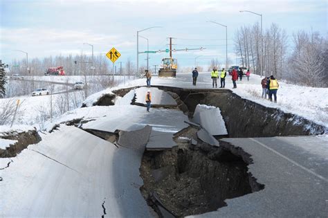 Some shaking felt after moderate Alaska earthquake over weekend | CBC News