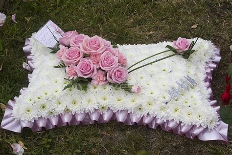 Funeral Flowers Etiquette - Raphaels Gifts