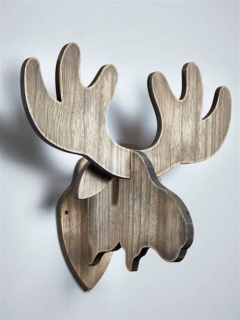 NEW Mounted Moose Head | Simple bedroom decor, Moose decor, Wooden moose