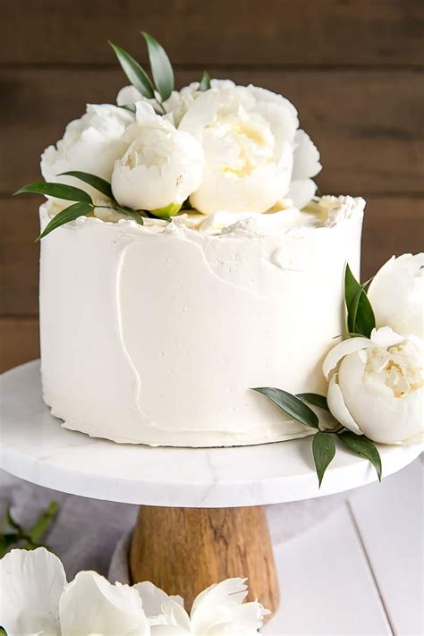 Harry and Meghan's wedding Cake | Royal Wedding Cake Copycat | Lemon Elderflower Cake Simple ...