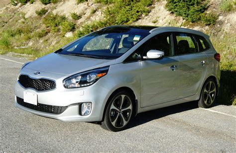 2014 Kia Rondo EX Luxury Road Test Review | The Car Magazine