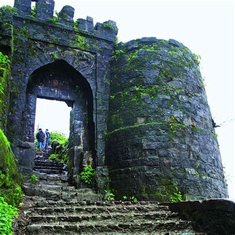 A Trek to Fort Rajgad - the First Capital of Maratha Empire - Tripoto