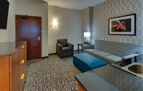 Drury Plaza Hotel Nashville Downtown - Drury Hotels