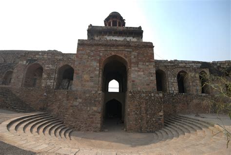 Impressive Purana Qila . 16th century fort Delhi - Navrang India