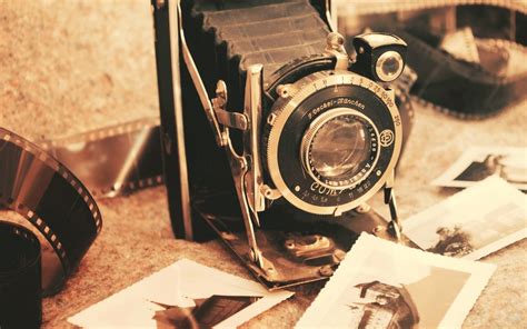 FREE 20+ Vintage Camera Wallpapers in PSD | Vector EPS