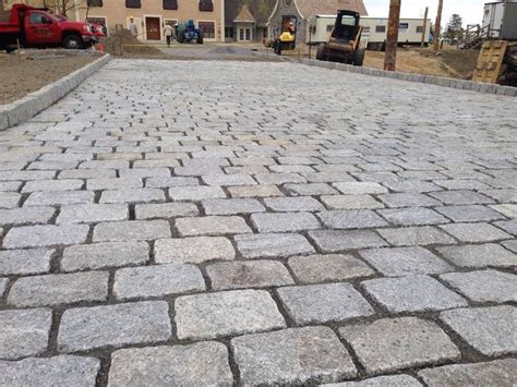 Cobblestone Driveway Installation with Cobble Edging | Tuin inspiratie, Tuin