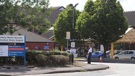 Navigating the Parking Maze: The Unresolved Dilemma at Wrexham Maelor Hospital