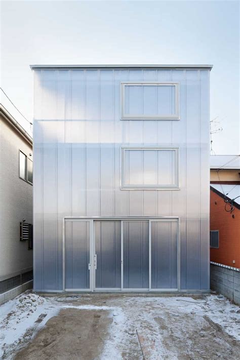 House with Translucent Walls and Minimalist Design