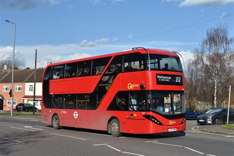 Go Ahead London (Ee37 LF20XMR) - Route 212 | Ee37 is seen ar… | Flickr