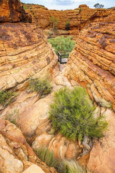 Hiking the Bridge in Kings Canyon, Watarrka National Park, Northern ...