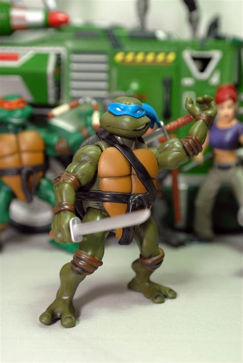 DAILY TOYZ: Toy Viewing : TMNT 2003