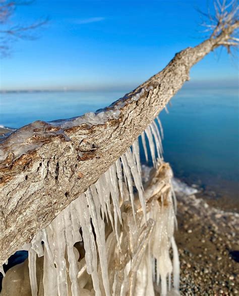 Here Are The 5 Best Places To See Ice Formations