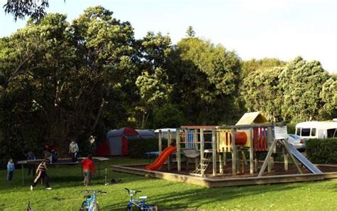 Paekakariki Holiday Park | Full Service Camp | New Zealand