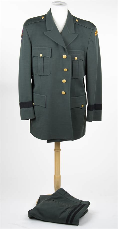 Lot - LT. GEN. SAMUEL V. WILSON'S 'MERRILL'S MARAUDERS' UNIFORM