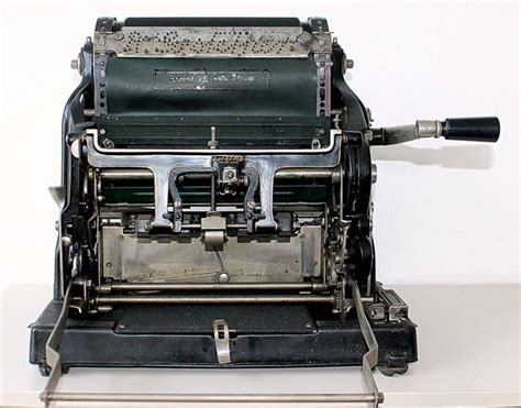 Gestetner's Cyclostyle printing machine with original cover - Catawiki