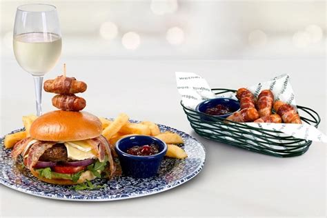 The Wetherspoons Christmas menu has been unveiled for 2021 | GoodtoKnow