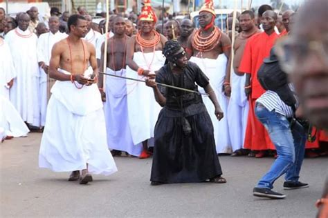 Colorful Photos From Oba Of Benin Coronation "Oba Ewuare II Of Benin ...