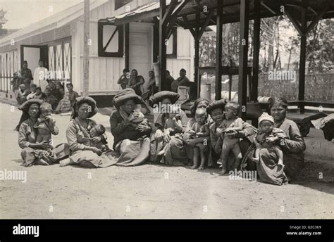 Batak mothers and babies of Sumatra, Indonesia Stock Photo - Alamy