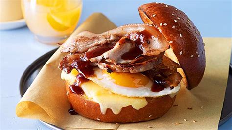 Bacon and egg roll with HP-style sauce | SBS Food