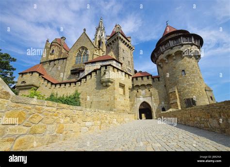 Burg kreuzenstein castle hi-res stock photography and images - Alamy