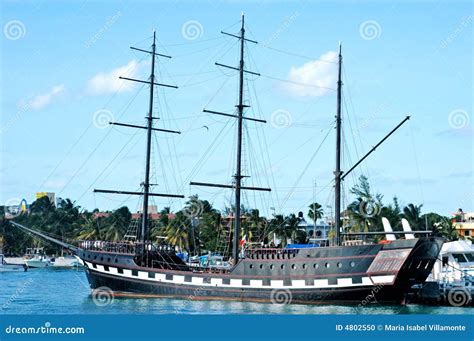 Old Pirate Ship Stock Photo - Image: 4802550