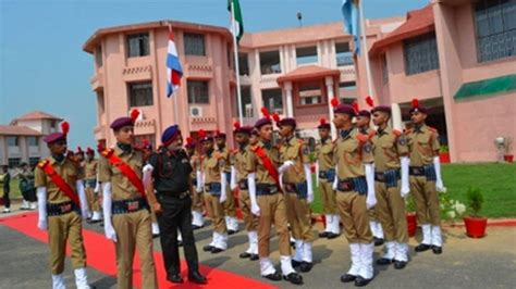 Defence ministry approves admission of girls to 5 Sainik schools for 2020-21