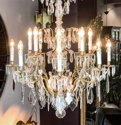 Antique chandelier with beautifully cut crystals - Piet Jonker