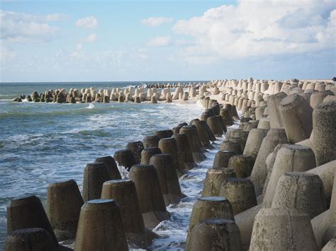 Download free photo of Tetrapods,concrete blocks,the beach fixing,concrete,hard - from needpix.com