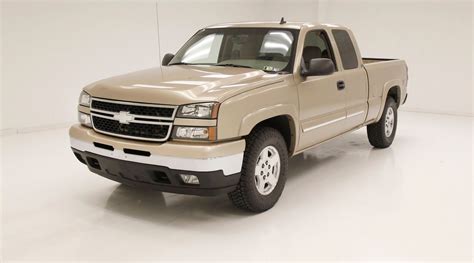 2006 Chevrolet Silverado | Classic Auto Mall